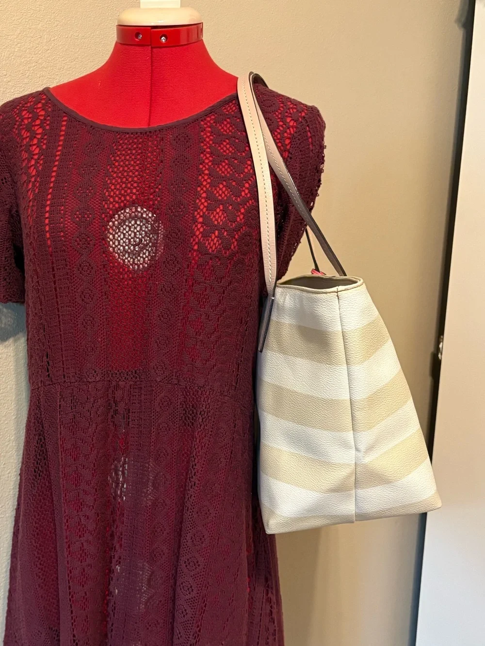 stunning Kate Spade tan/white striped tote with unbranded charm and scarf